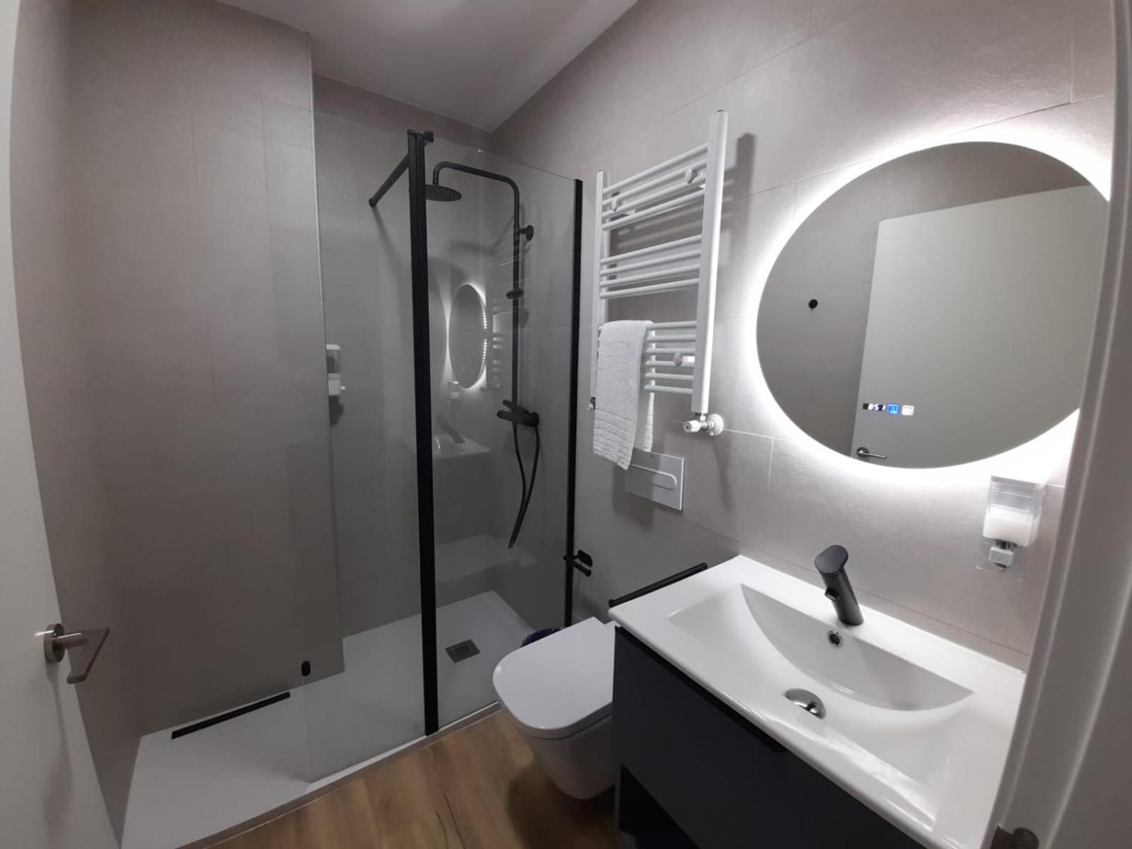 Apartamentos Recunchos Ourense Esterno foto