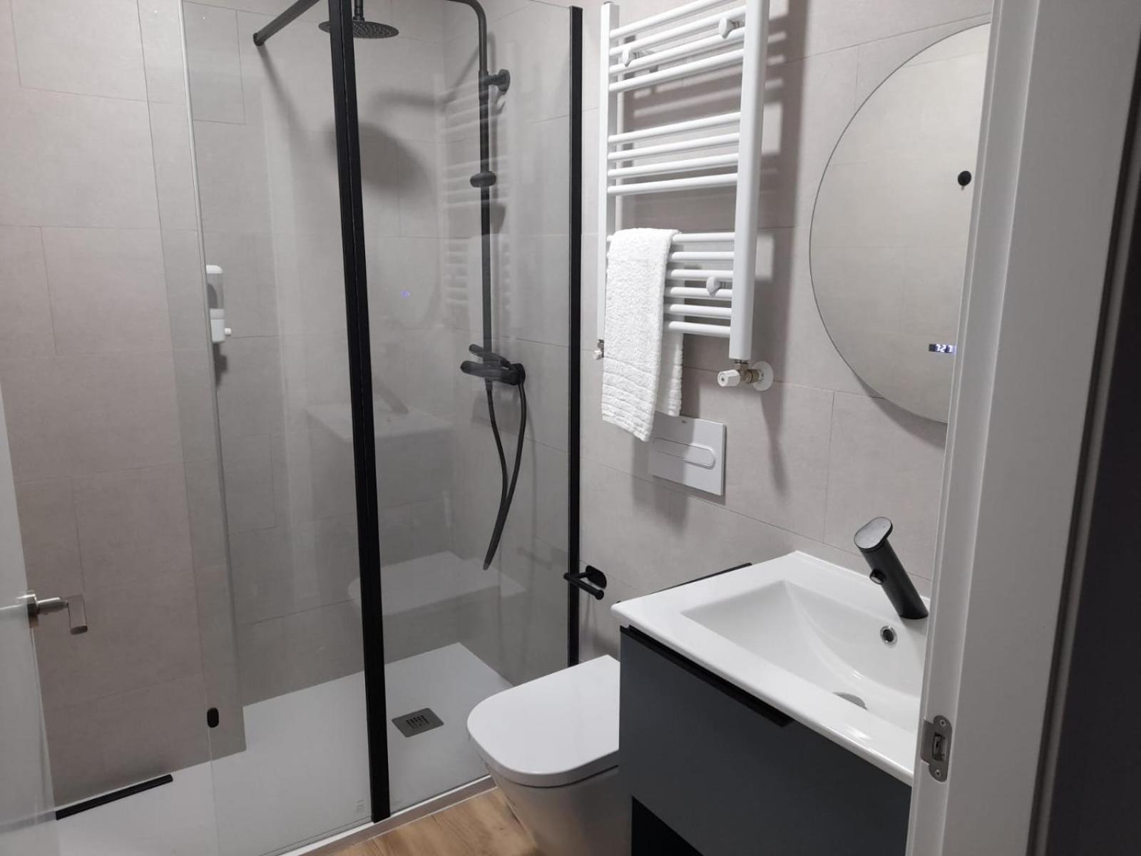 Apartamentos Recunchos Ourense Esterno foto